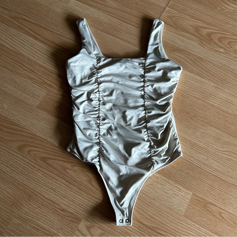 Abercrombie & Fitch Beige Soft Collection Ruched Bodysuit Small